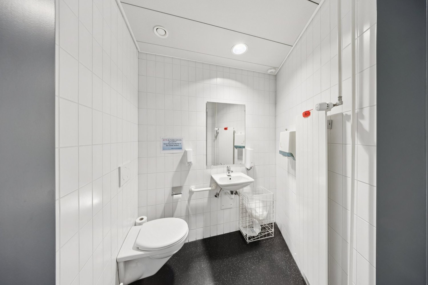 850m² commercial, photo 9 sur 10