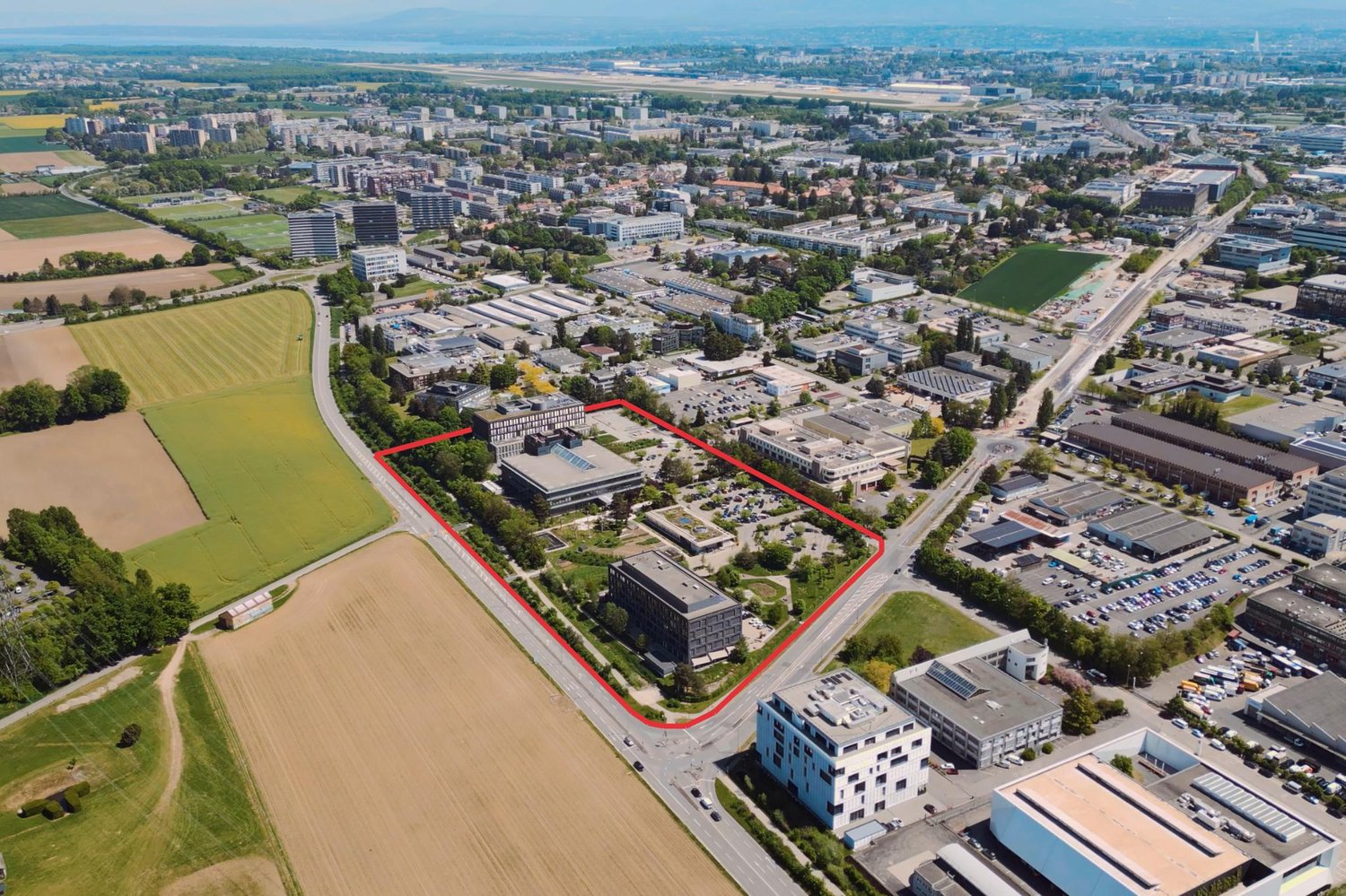 750m² office
