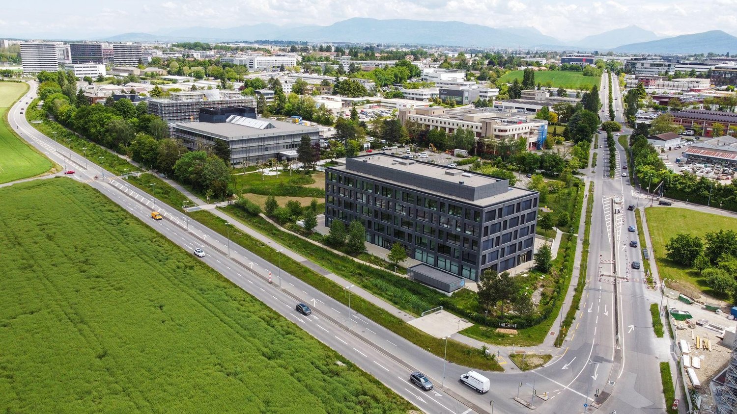 750m² office