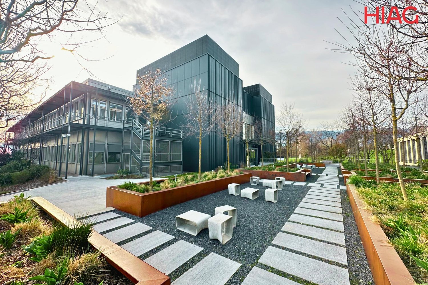 750m² office