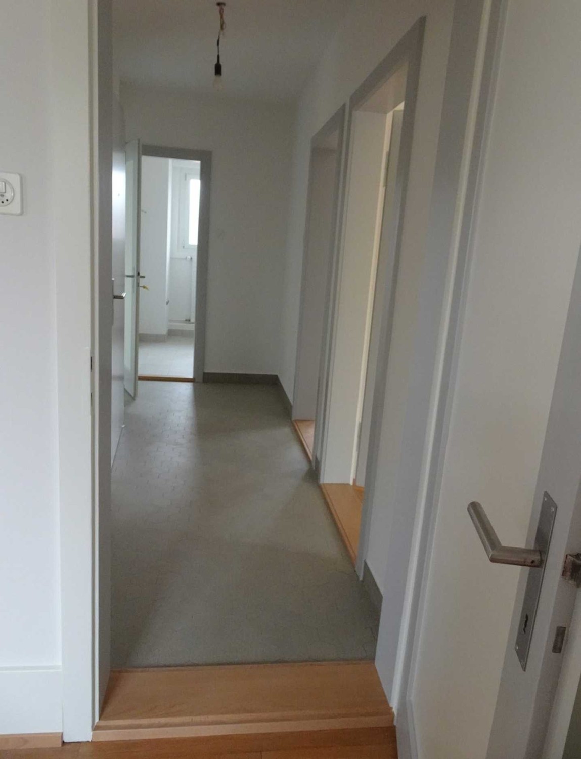 Chambre dans une colocation

Nous recherchons un(e) colocataire incroyable pour reprendre une chambre dans notre appartement de deux personnes d'octobre à février (certaine flexibilité possible sur les dates). L'appartement est meublé (option pour que la chambre soit entièrement meublée ou non meubl