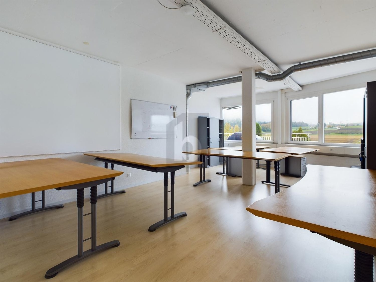 330m² bureau