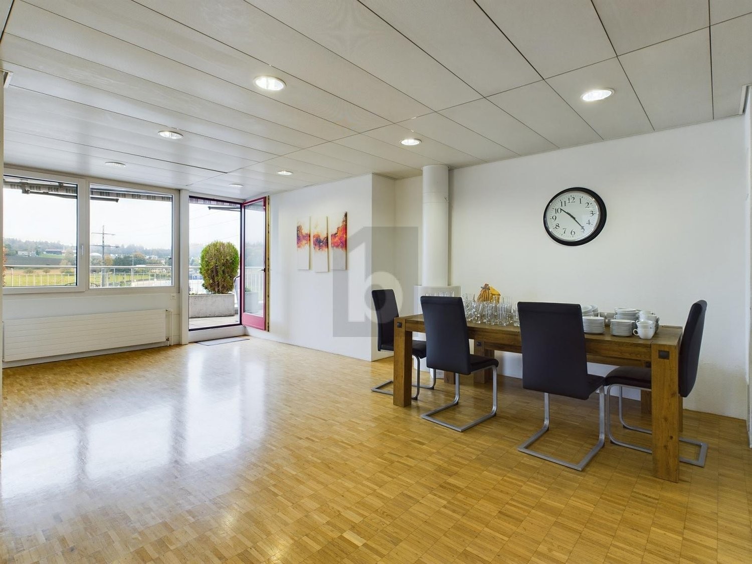 330m² bureau