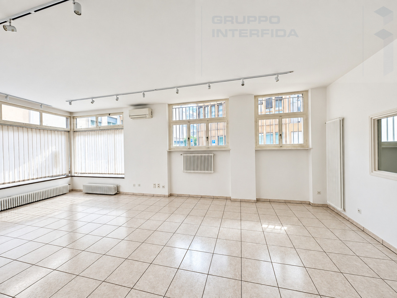 Commerce de 90m², photo 3 sur 5