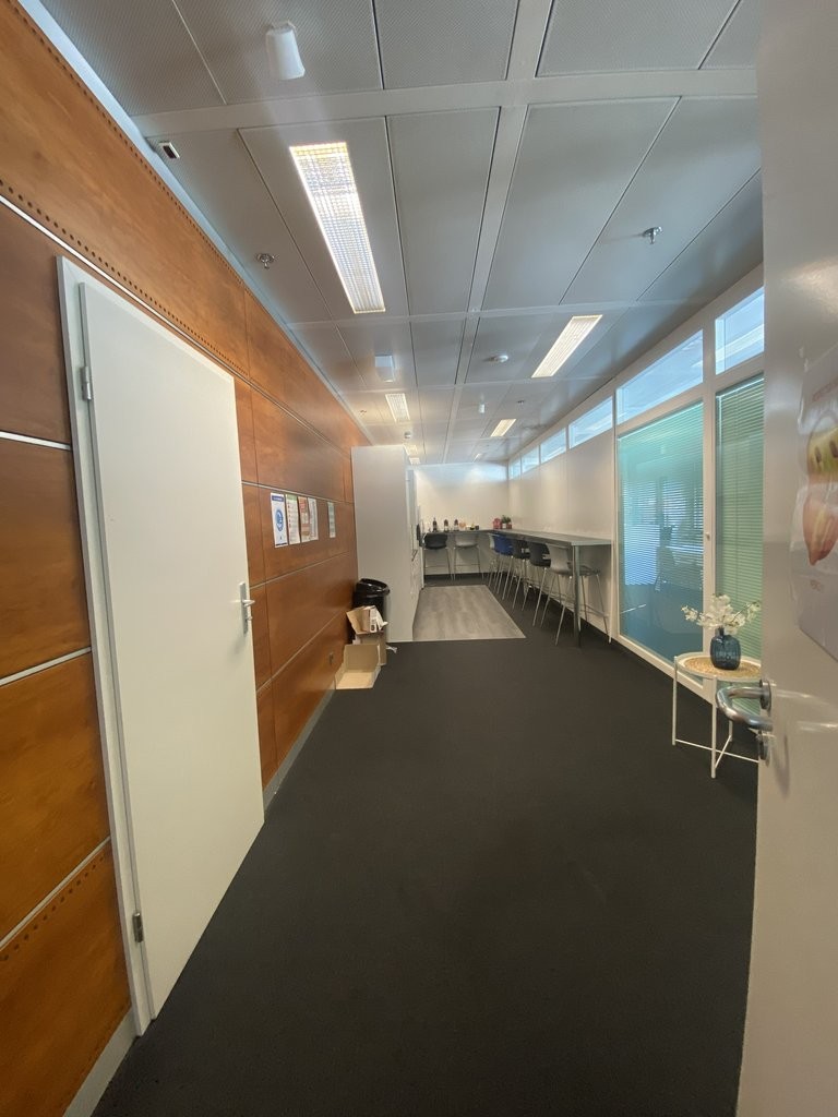 258m² office, photo 3 sur 4