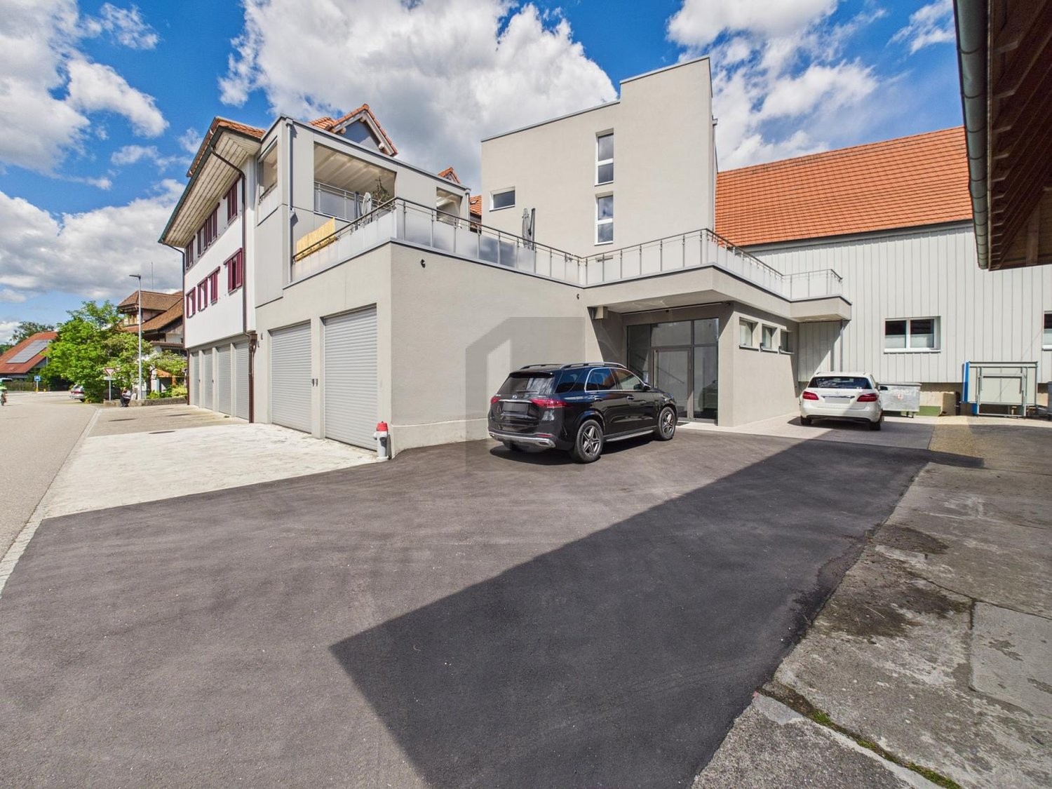 197m² office
