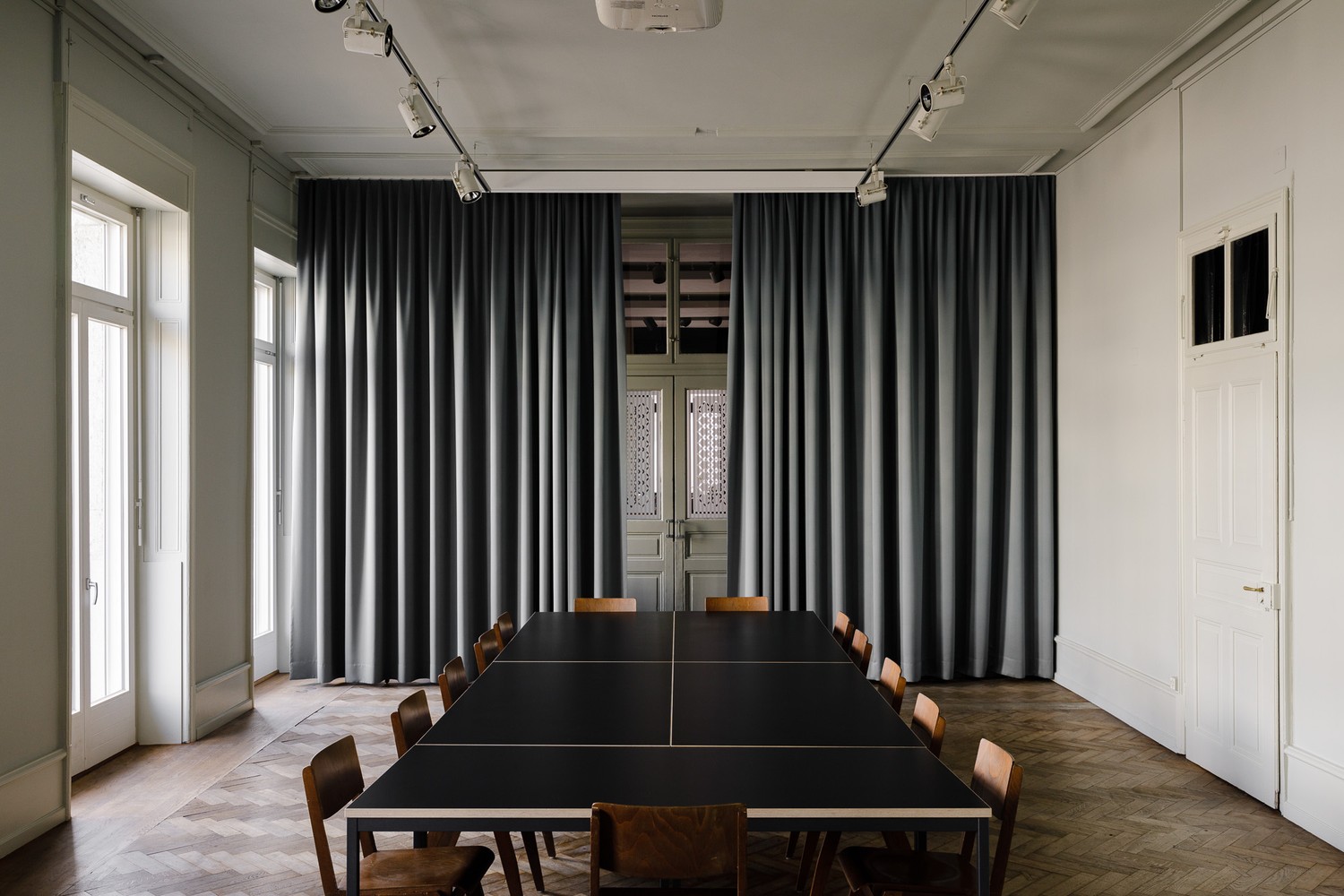 Bureau de 70m², photo 2 sur 4