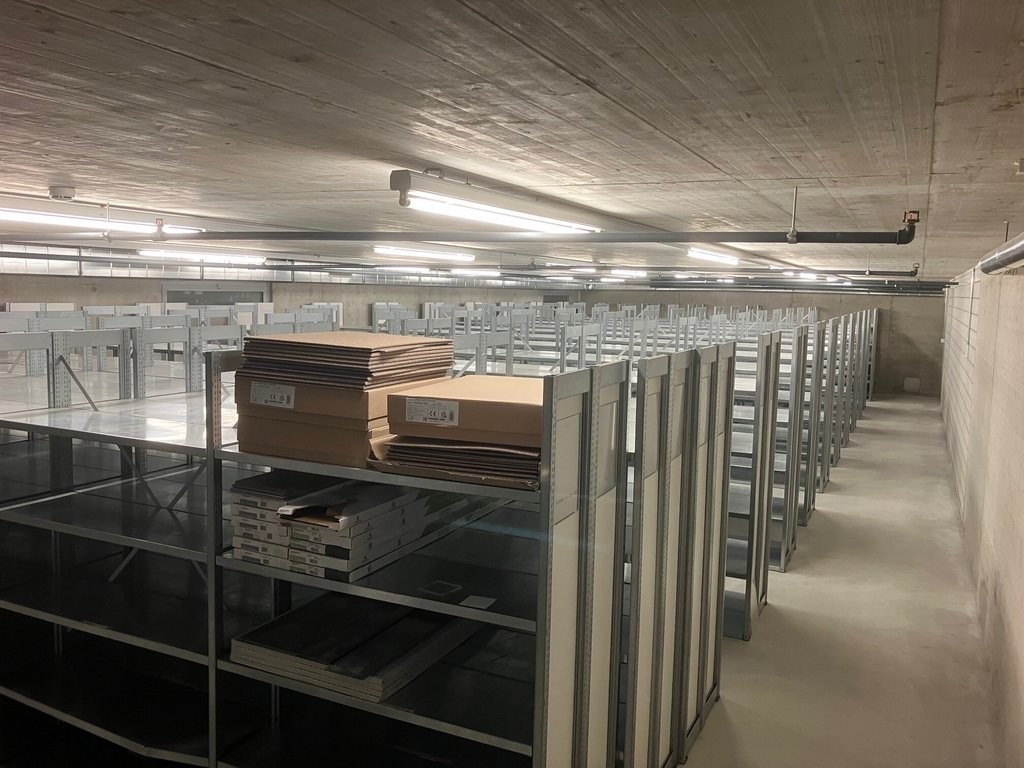 164m² pièce de stockage