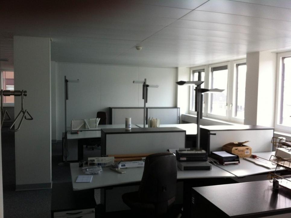 268m² office