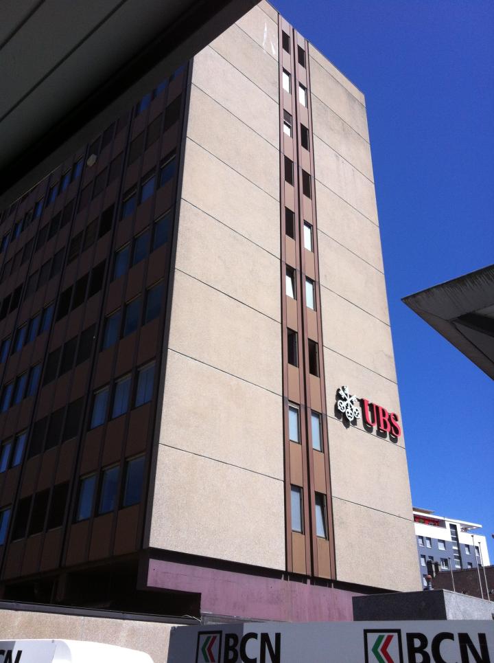 268m² office