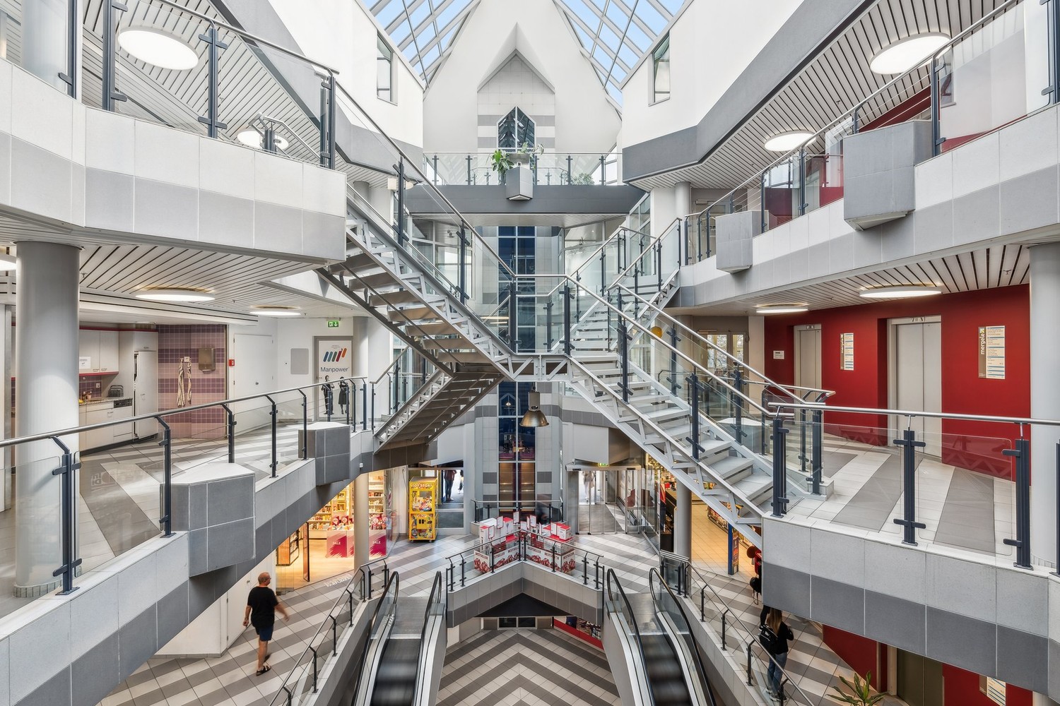 Magasin de 120m², photo 8 sur 10