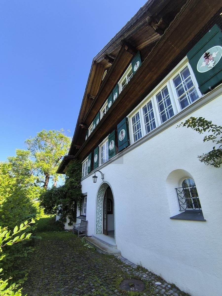 villa 10 pièces, photo 1 sur 4