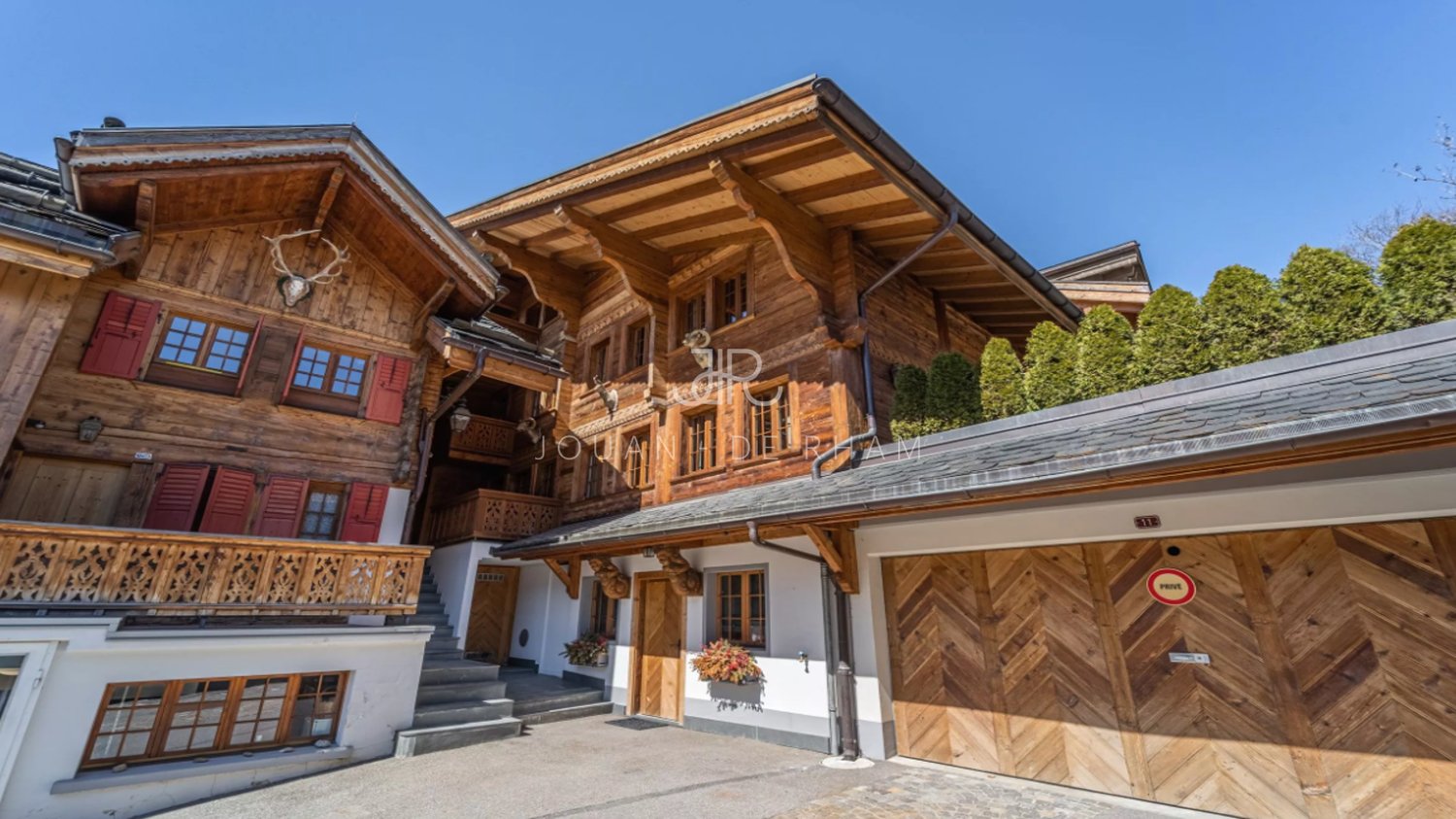 6 rooms chalet, photo 1 sur 7