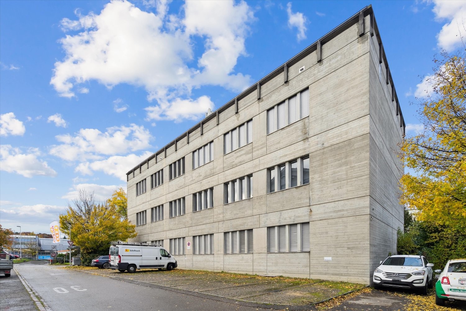 293m² commercial, photo 2 sur 10