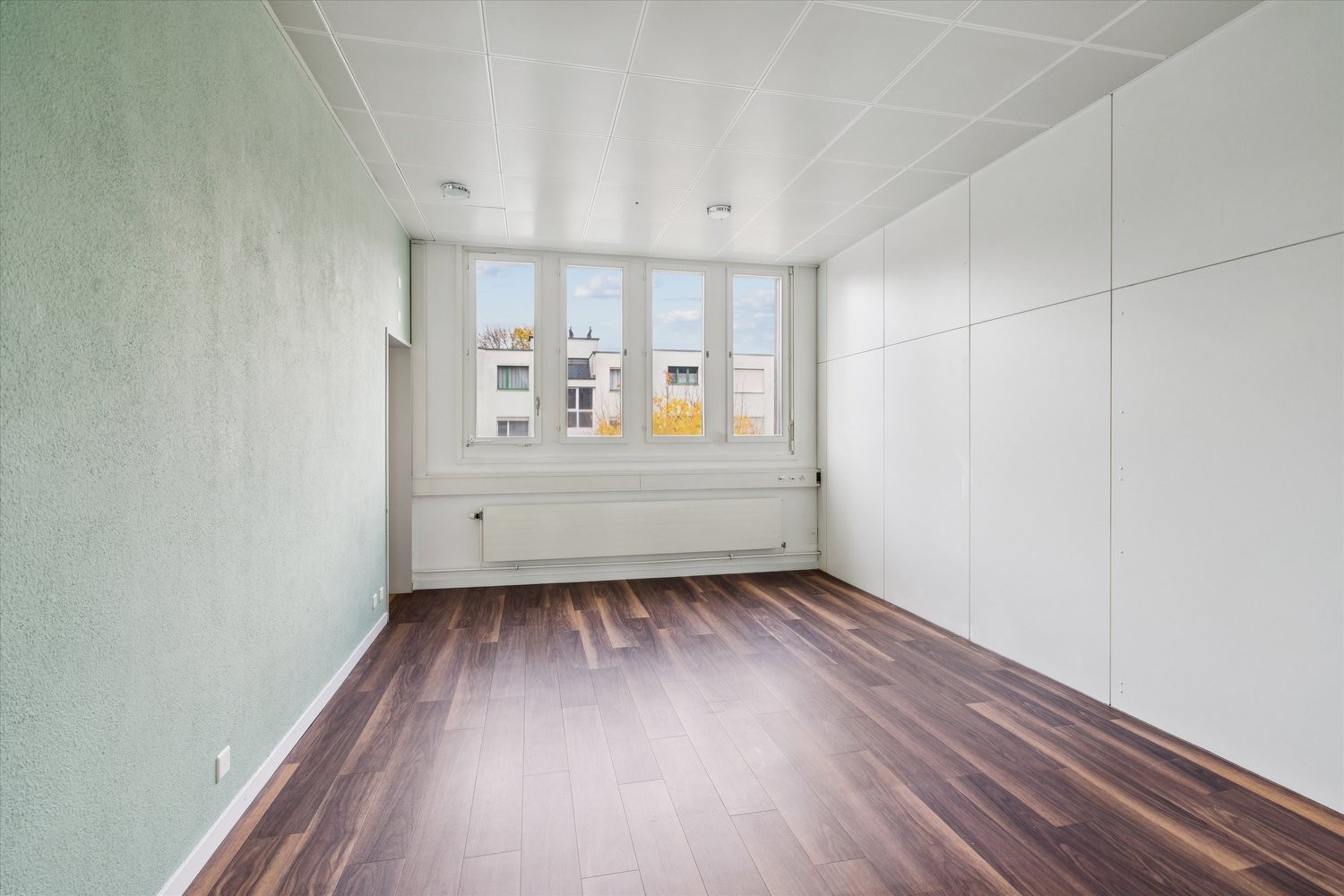 293m² commercial, photo 9 sur 10