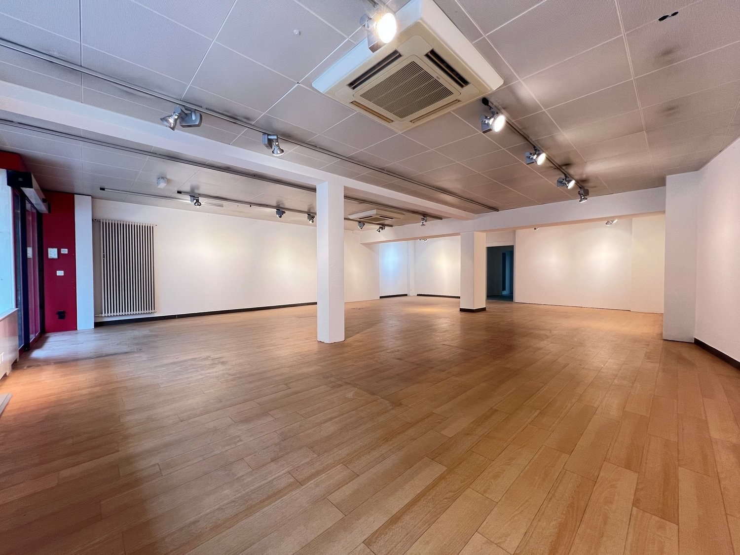 185m² commercial