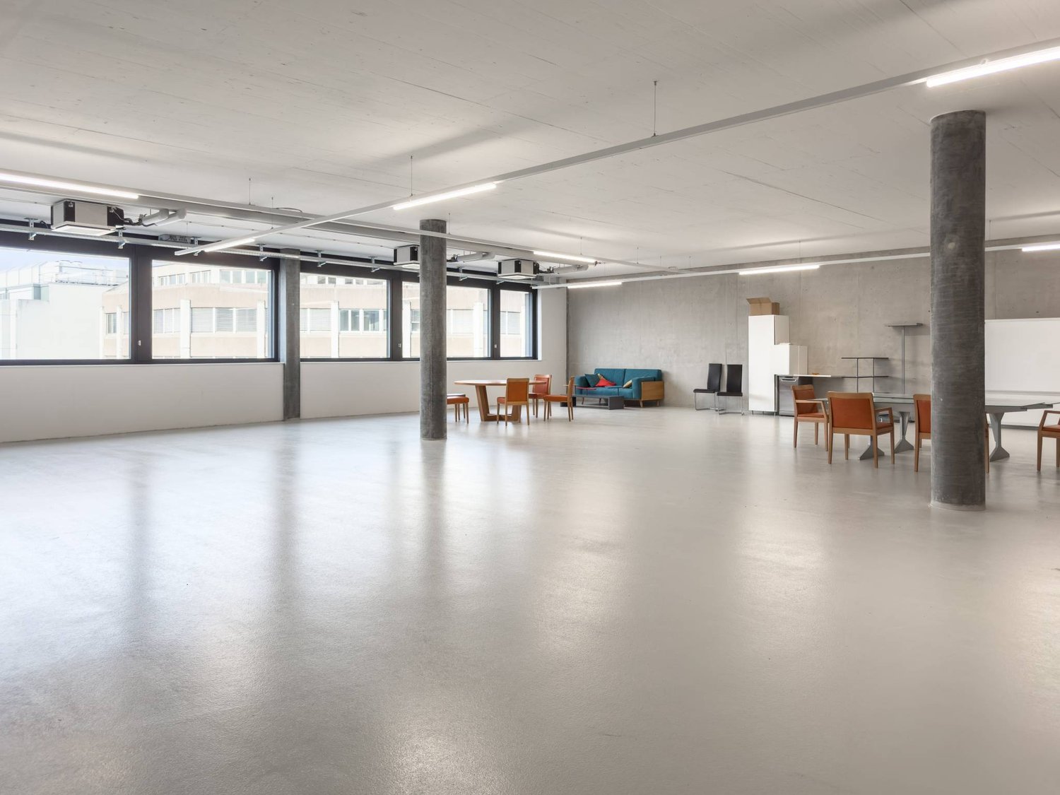 150m² commercial, photo 2 sur 8