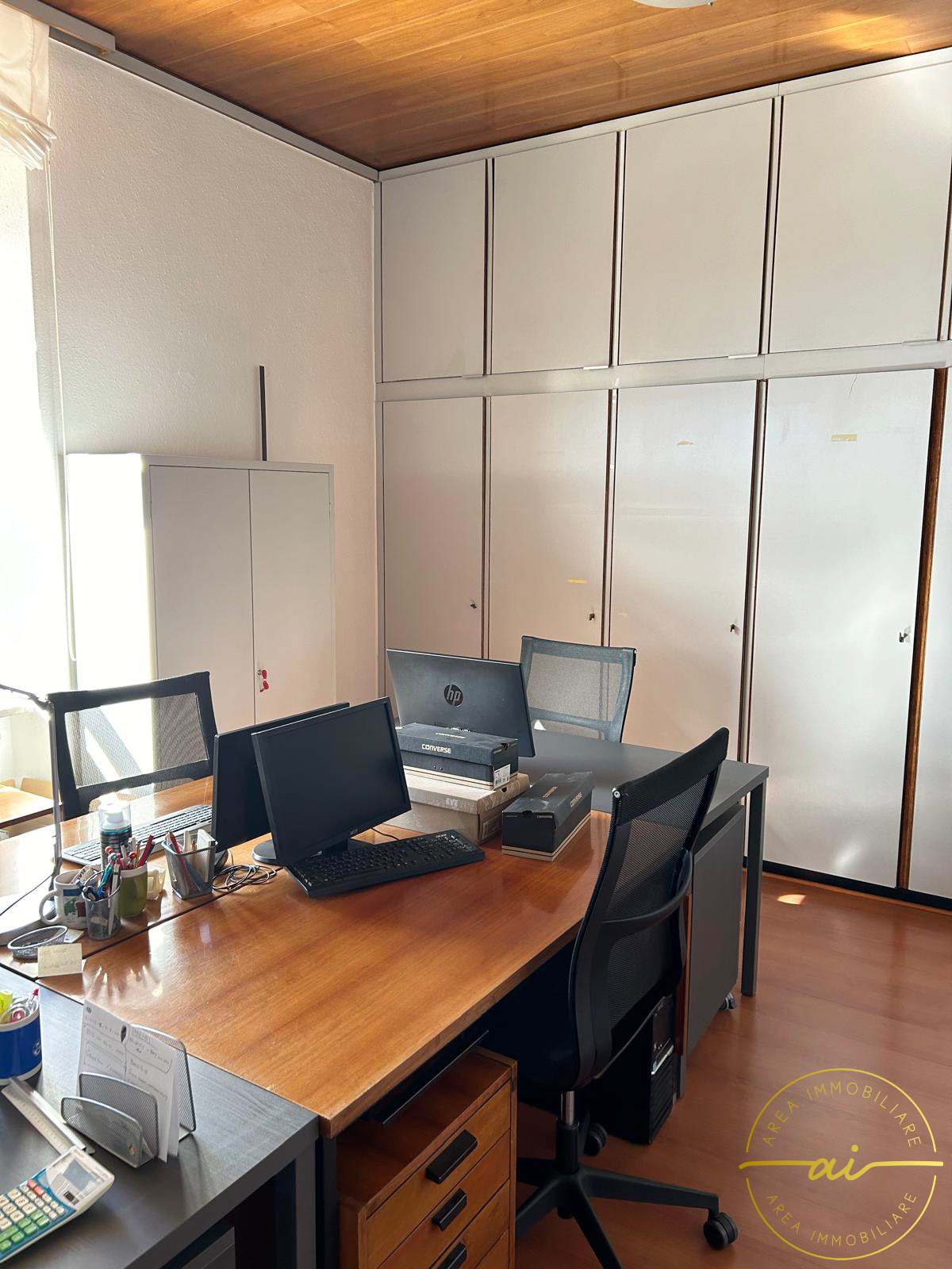 170m² bureau, photo 5 sur 5