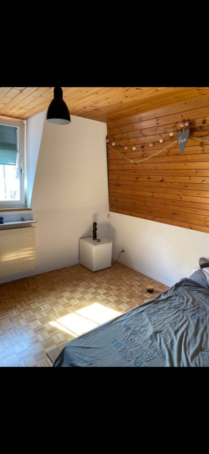 Chambre en colocation, photo 1 sur 5