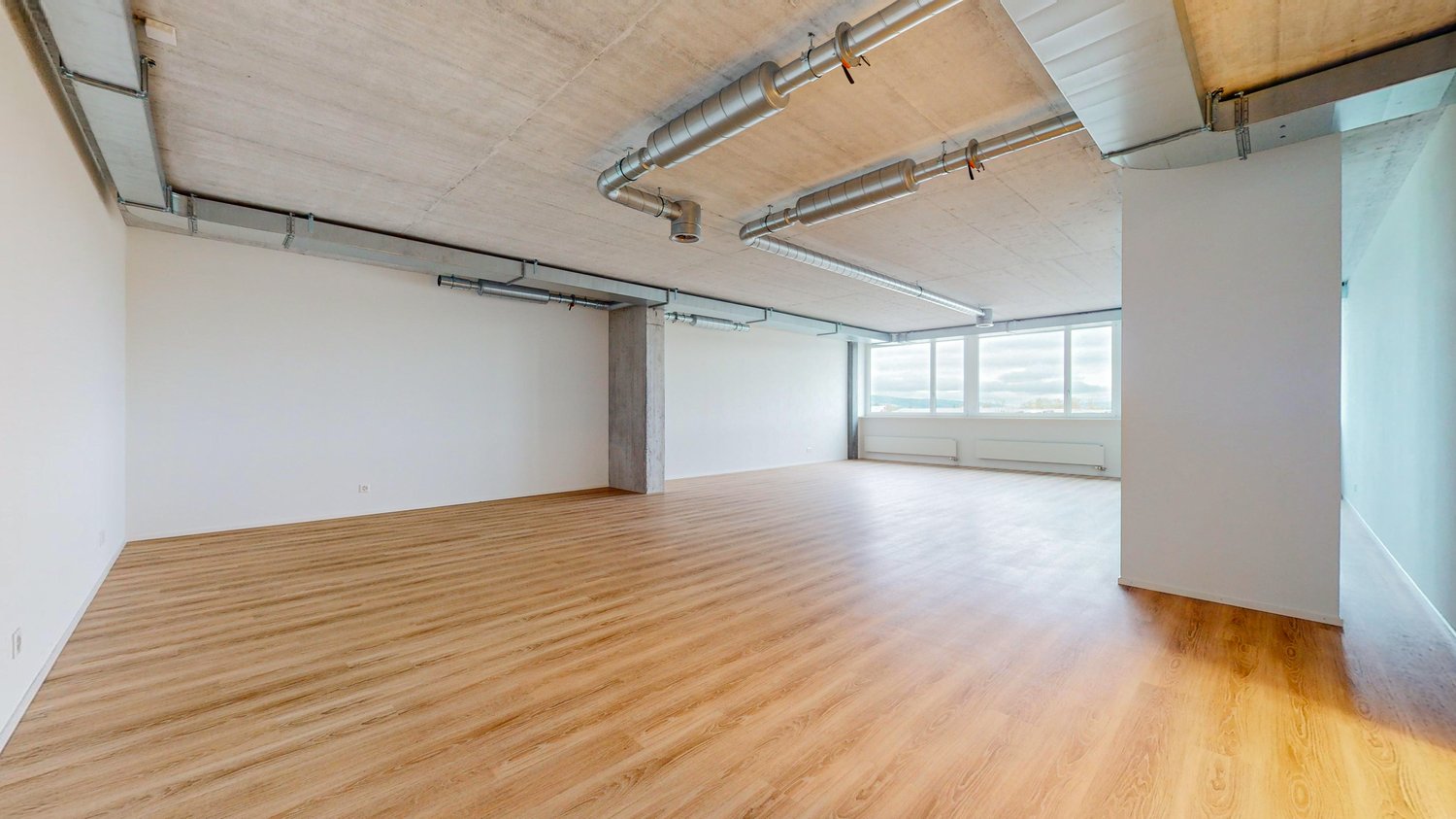 83m² bureau