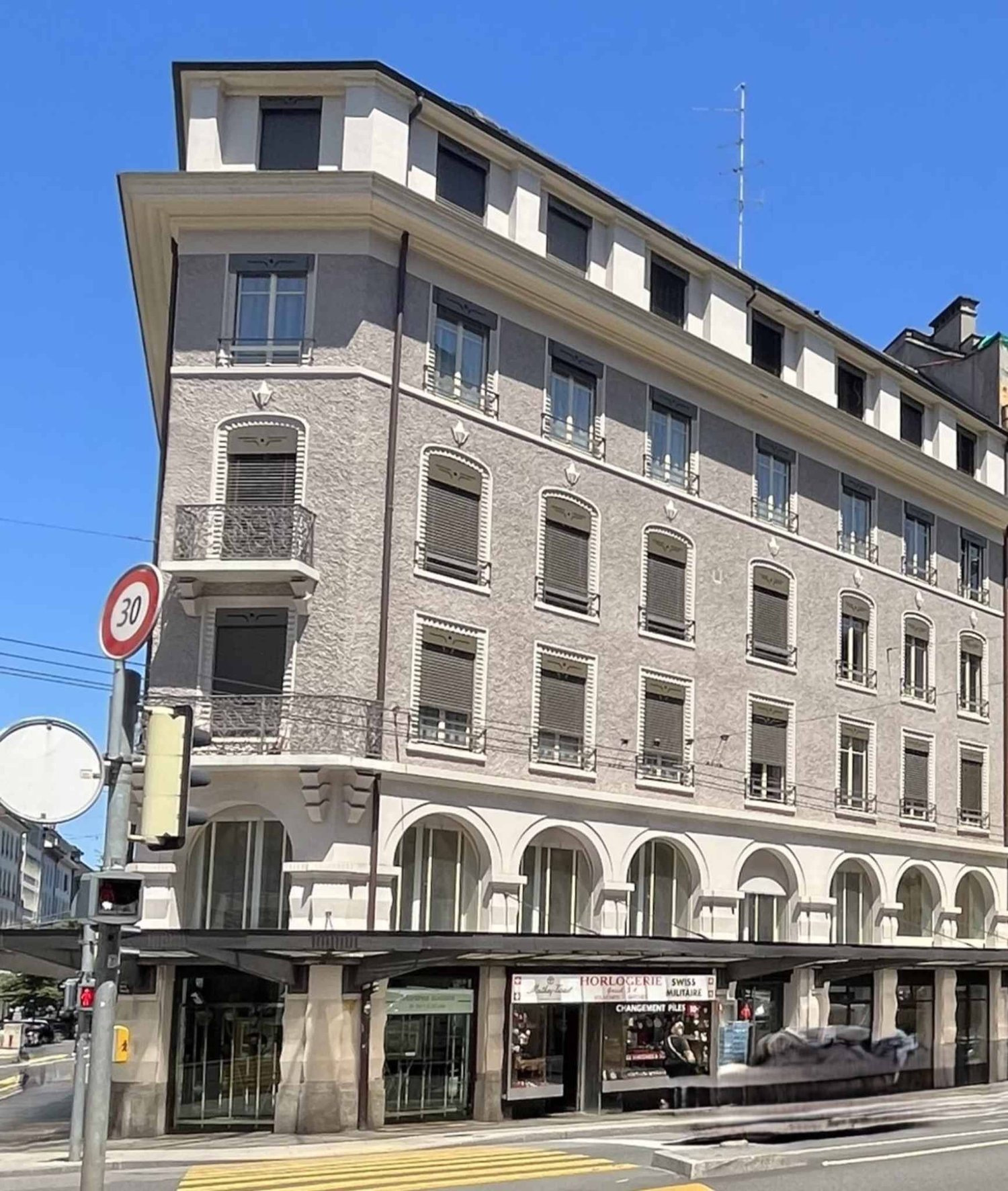 242m² arcade, photo 6 sur 6