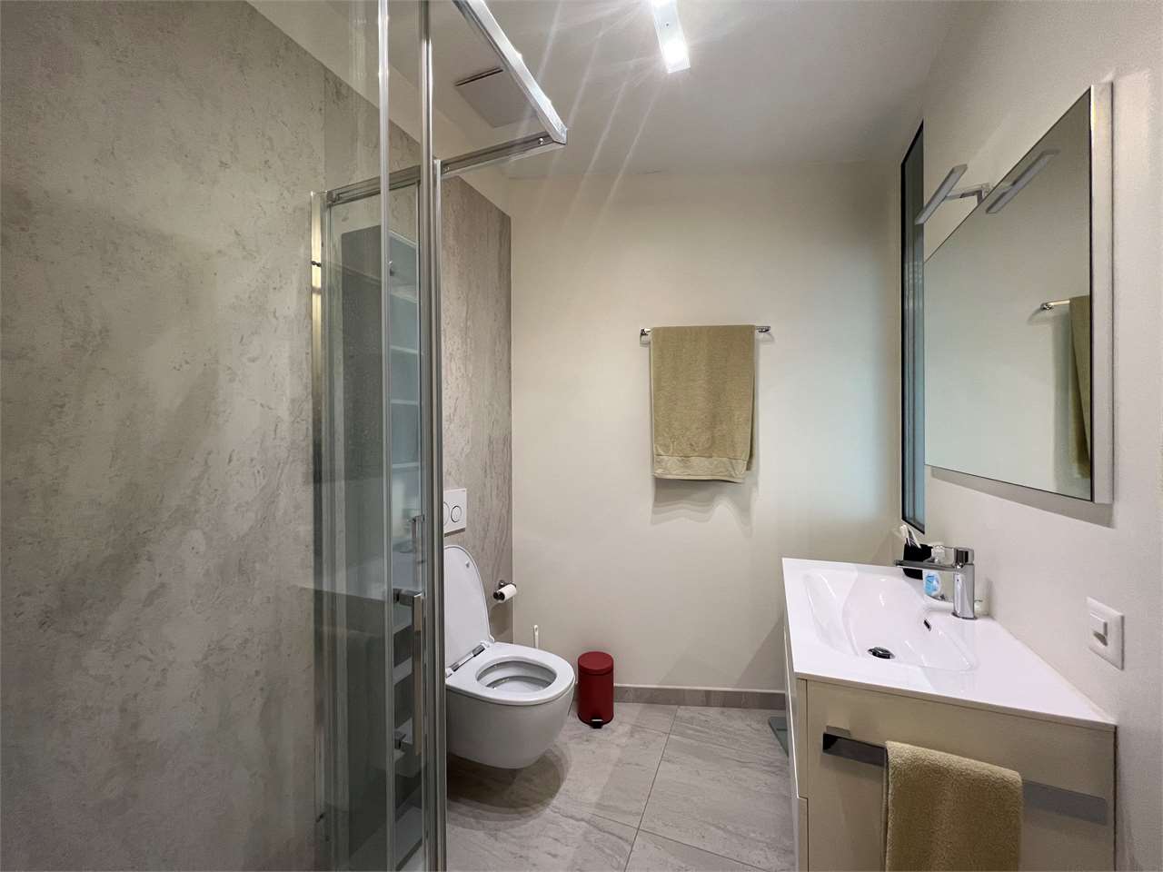 2 ½ pièces appartement meublé, photo 6 sur 6
