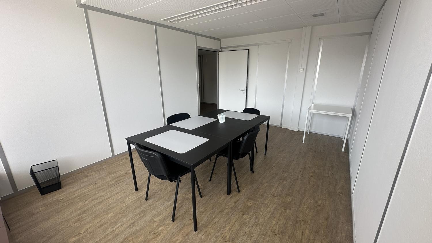 10m² commercial