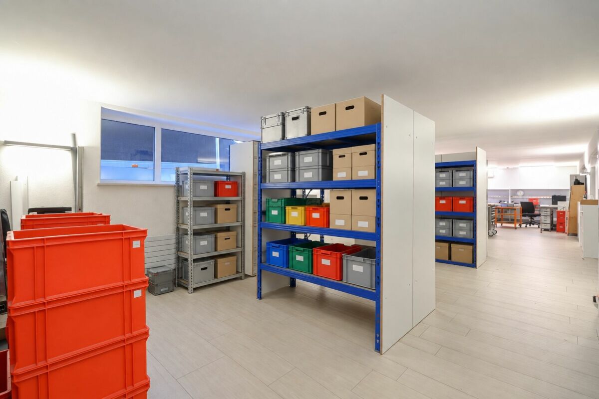 103m² commercial