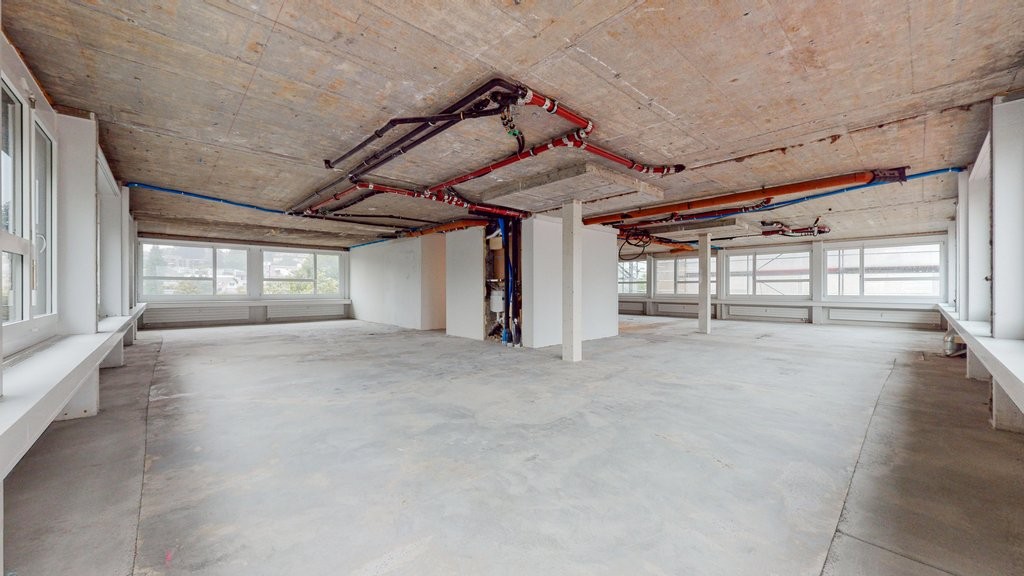 194m² commercial, photo 3 sur 7