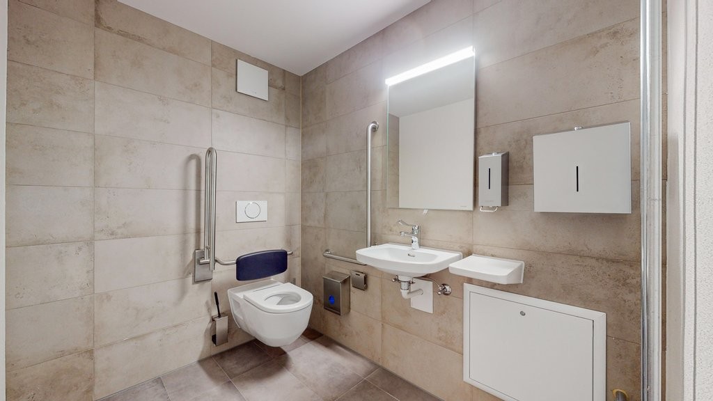 194m² commercial, photo 6 sur 7
