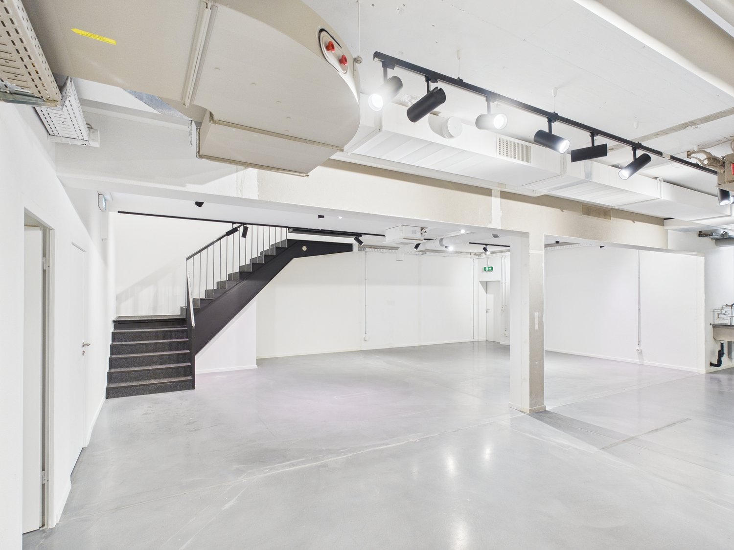 Magasin de 187m²