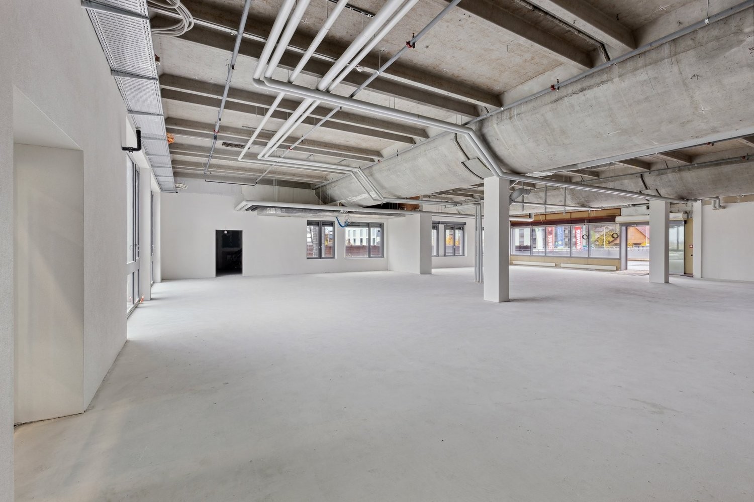 415m² commercial, photo 9 sur 10