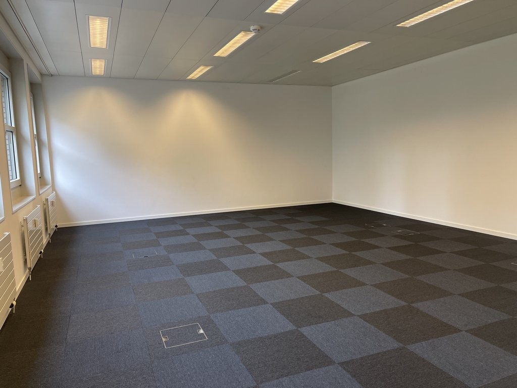 63m² de bureaux