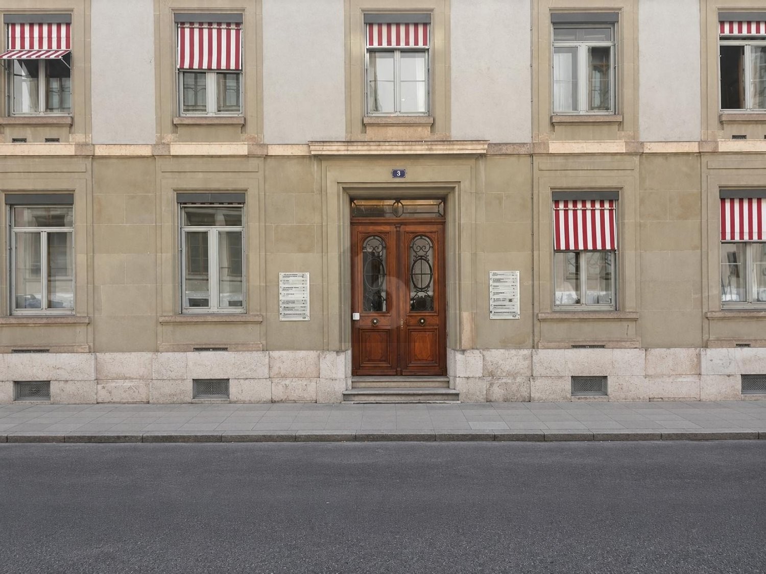 160m² office, photo 2 sur 4