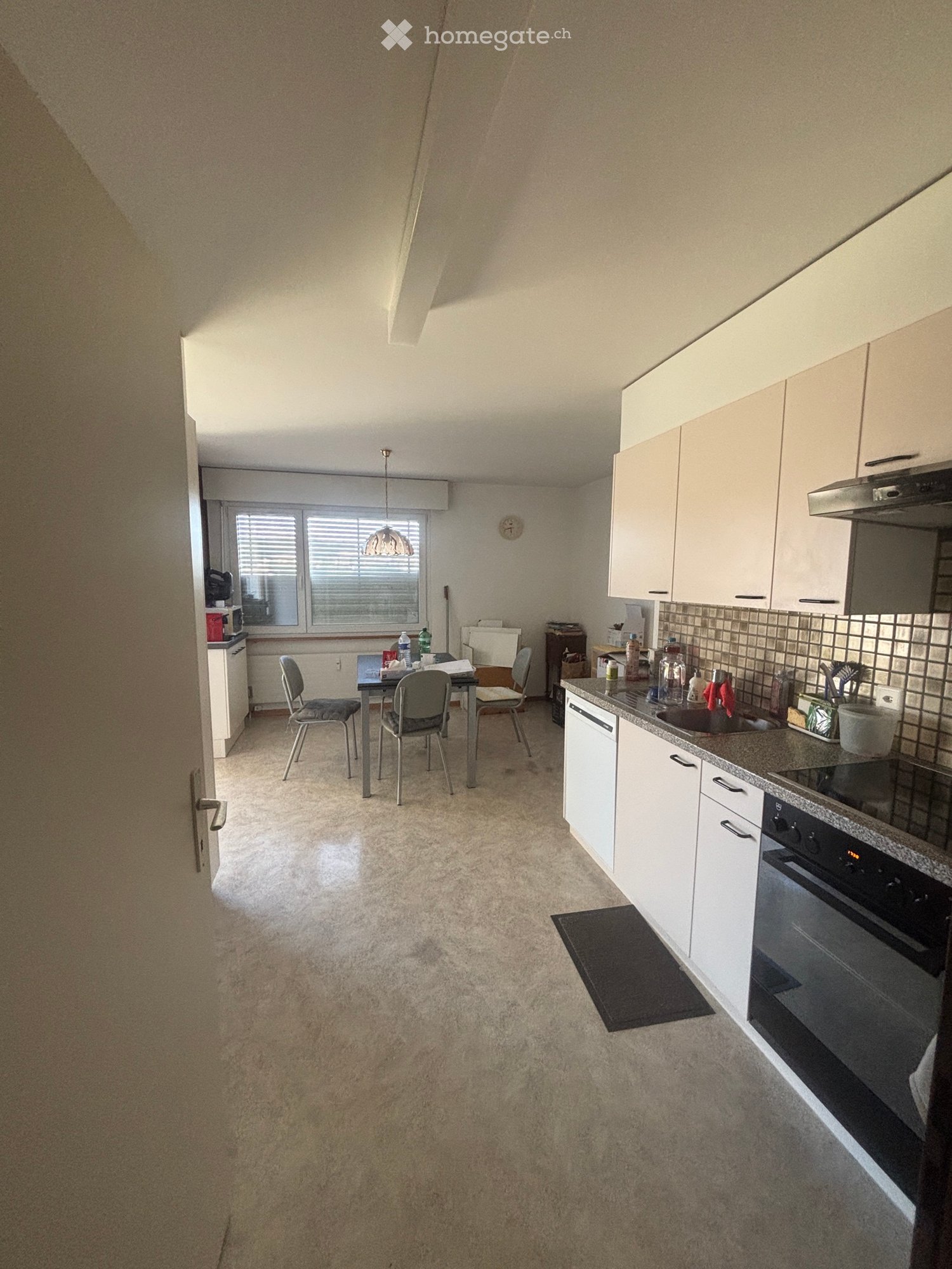 5 rooms apartment
