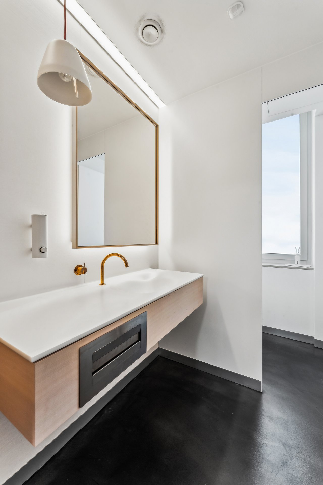 Bureau de 276m², photo 10 sur 10