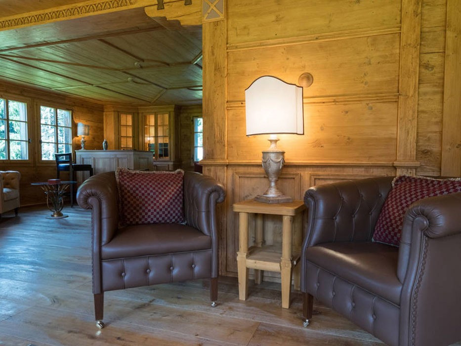 Maison individuelle de 5 pièces

Cette ferme luxueuse et magnifiquement restaurée a été conçue avec amour et soin. Elle est située sur 6 hectares de terrain et comprend des écuries pour chevaux.  
  
Vous profiterez de chaque détail luxueux de cette magnifique maison : la cuisine entièrement équipée, photo 3 sur 10