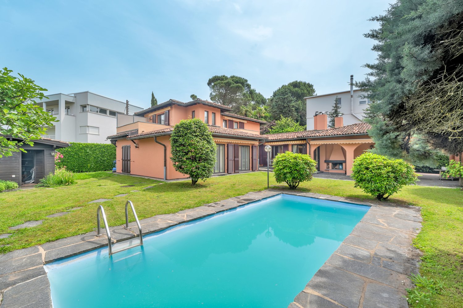 8 ½ pièces villa