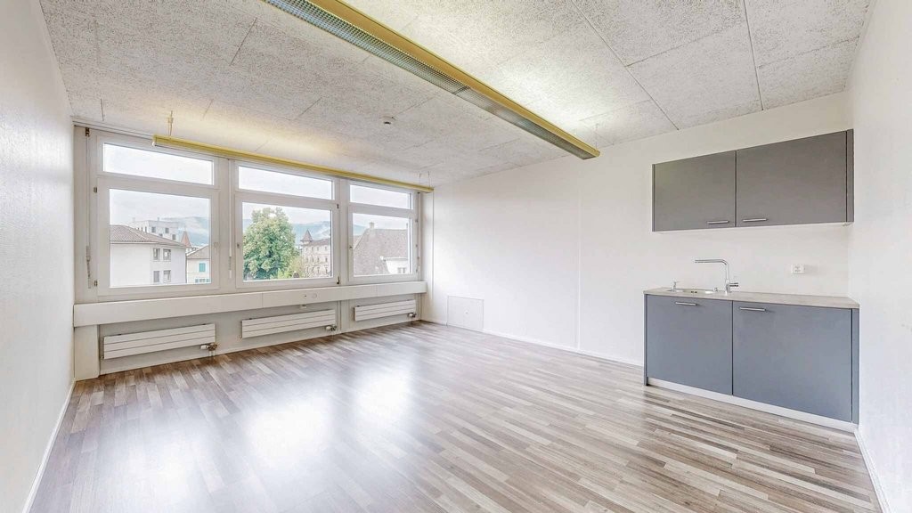 22m² office