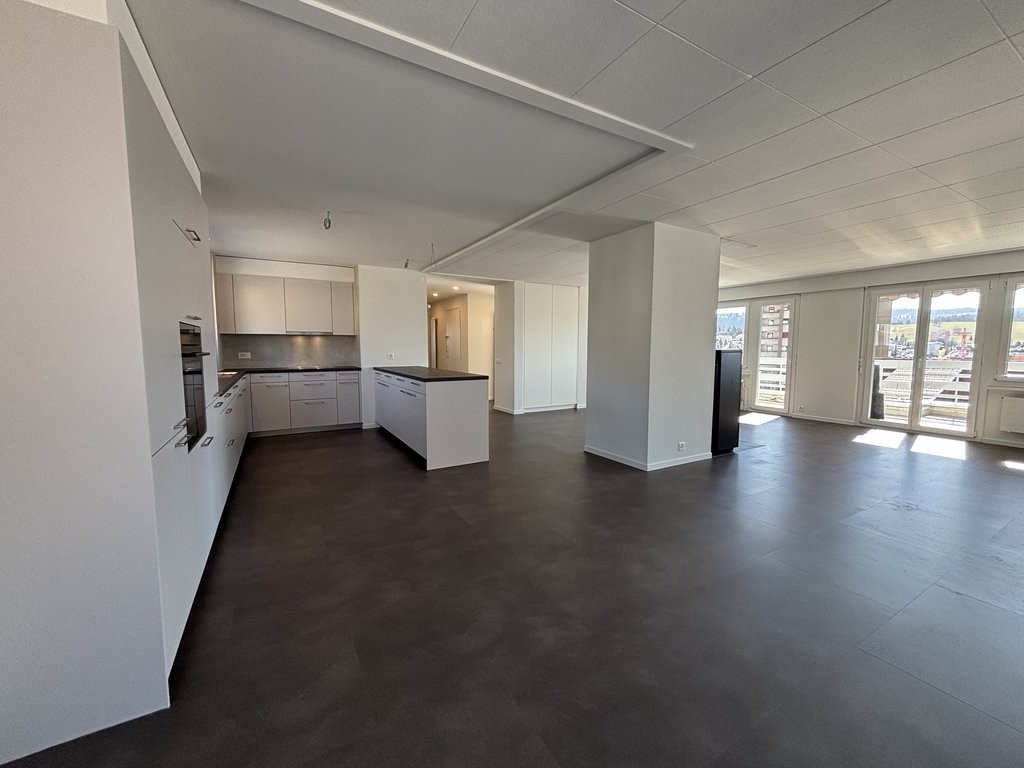 5 rooms apartment, photo 2 sur 10