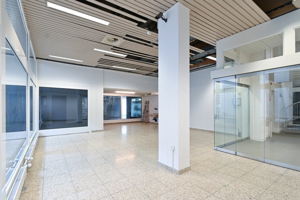 62m² shop, photo 7 sur 8