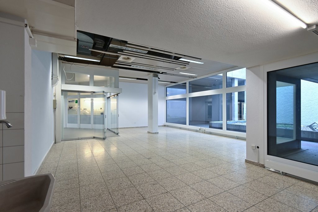 62m² shop, photo 6 sur 8