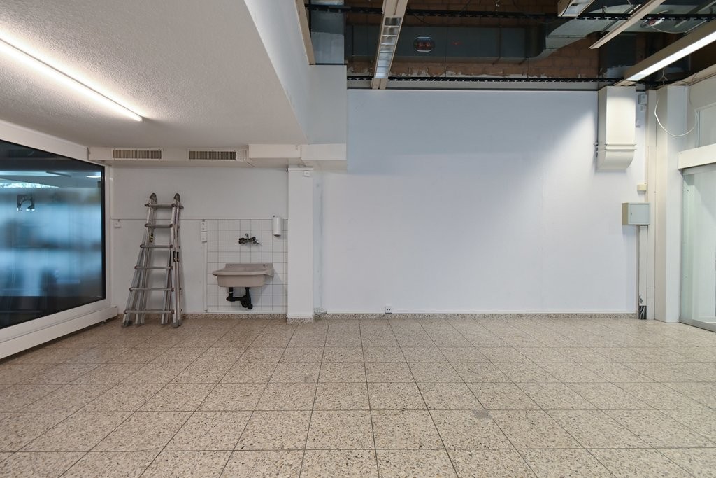 62m² shop, photo 4 sur 8