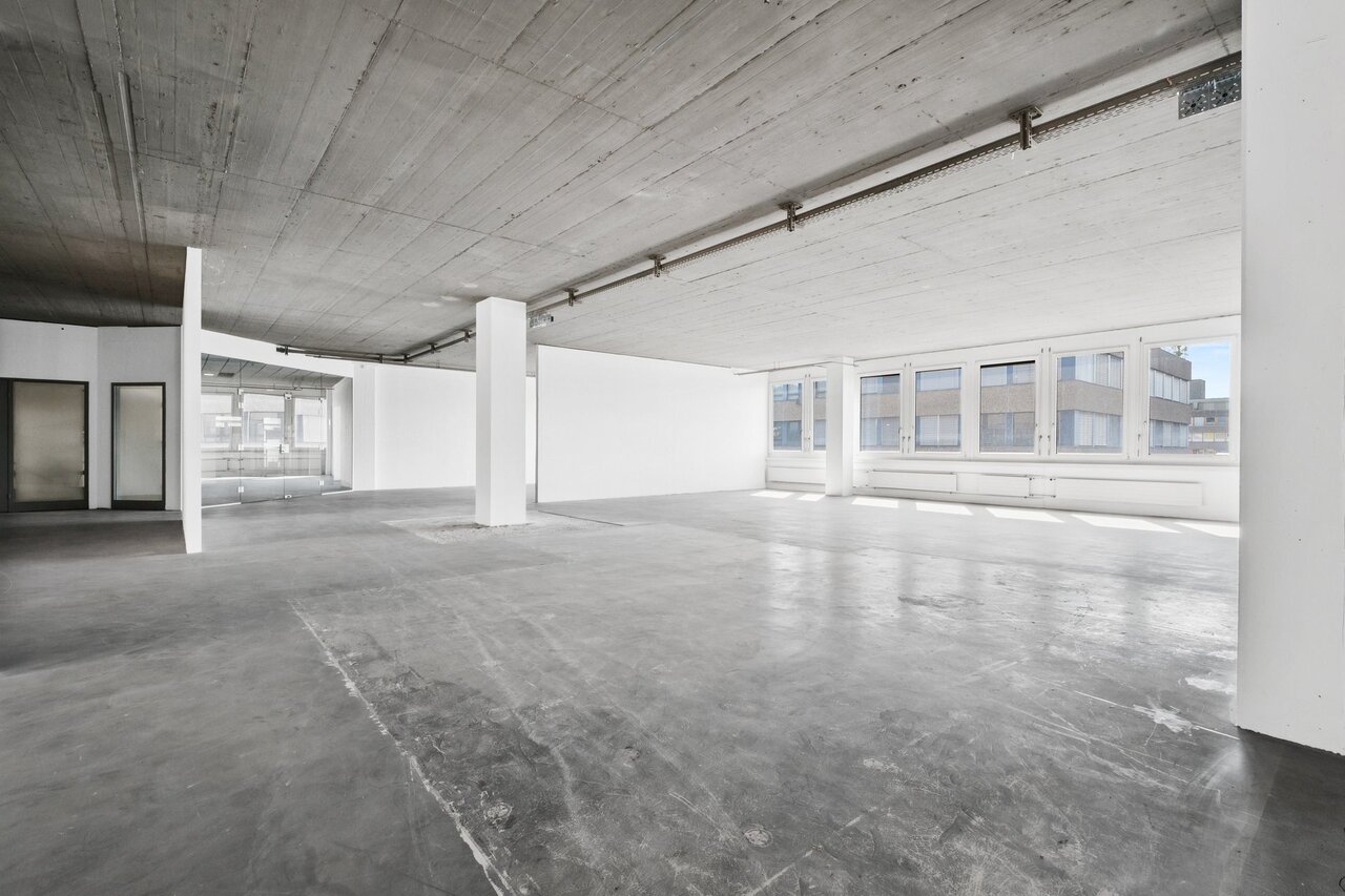 389m² commercial, photo 2 sur 10