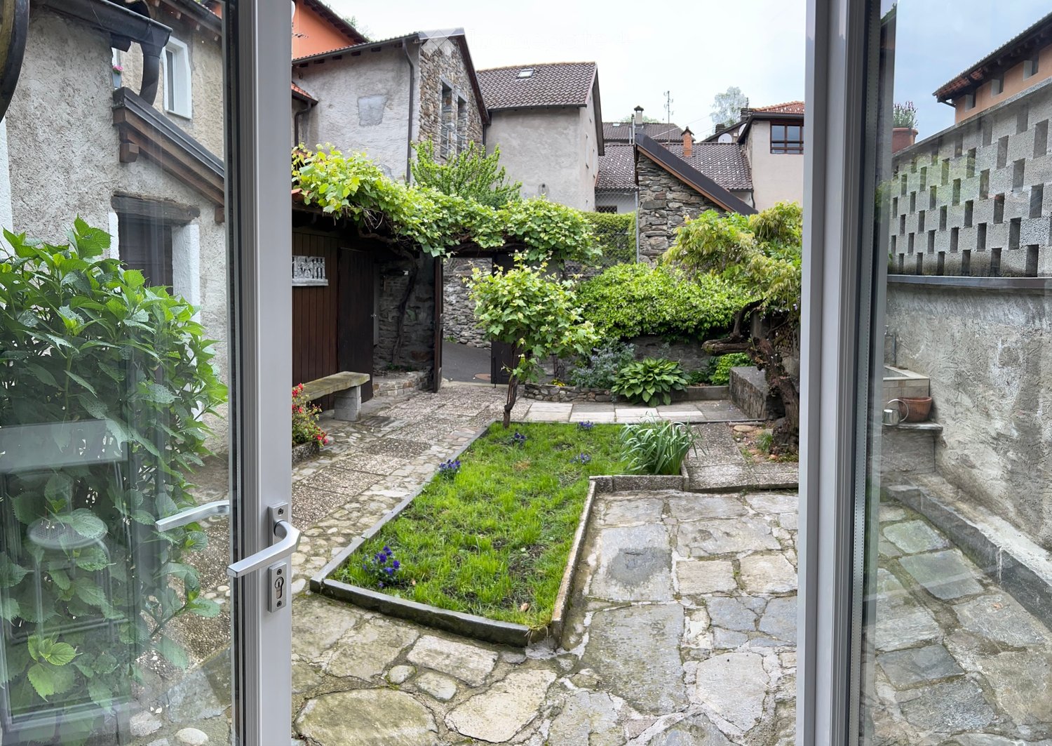 maison individuelle de 1 pièce, photo 2 sur 5