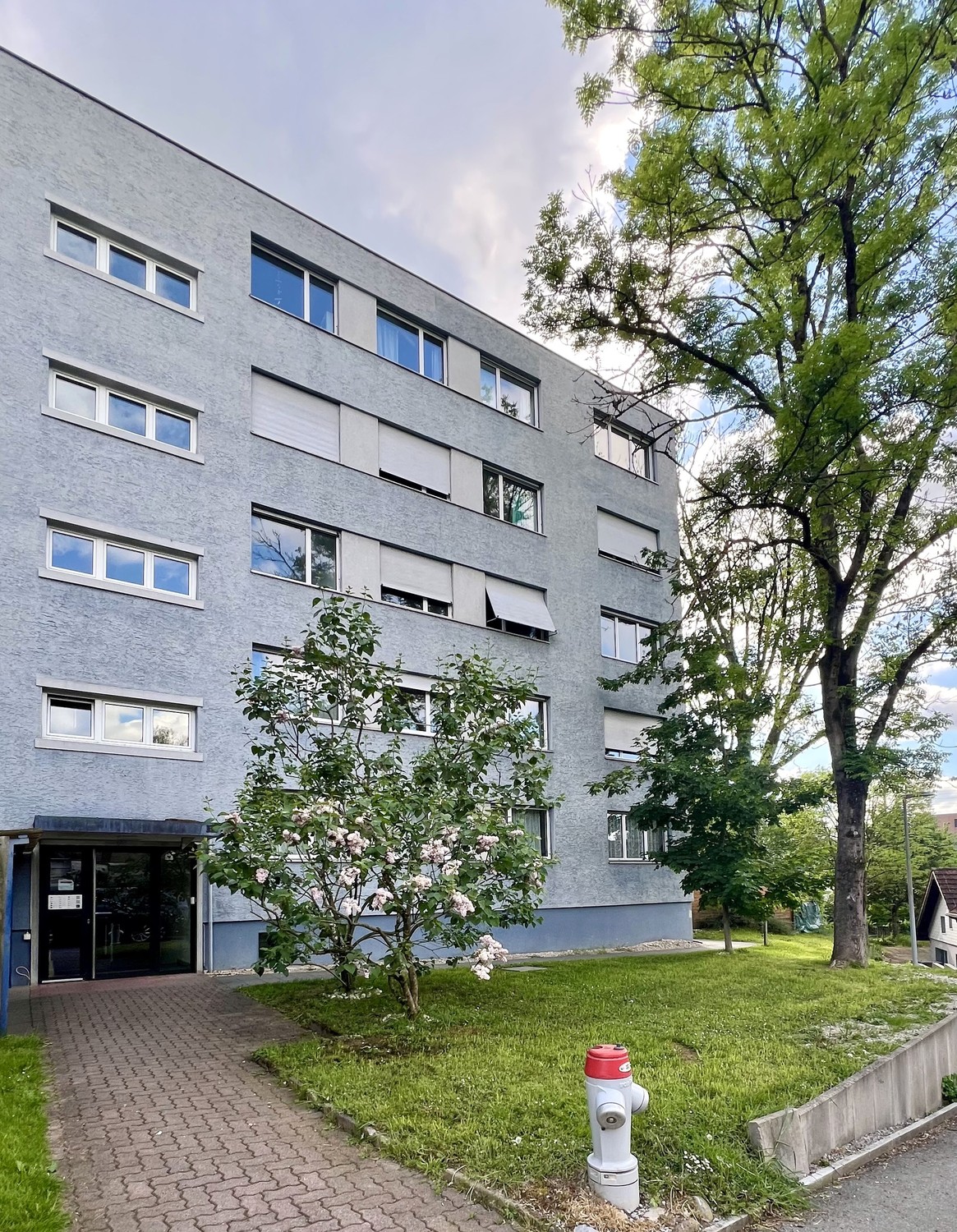 Chambre dans une colocation
Pour notre colocation d'étudiantes, nous recherchons une nouvelle colocataire pour le 1. septembre 2026.
Tu es une femme, âgée entre 19 et 25 ans ? Dans ce cas, nous nous réjouissons de ton contact., photo 5 sur 8