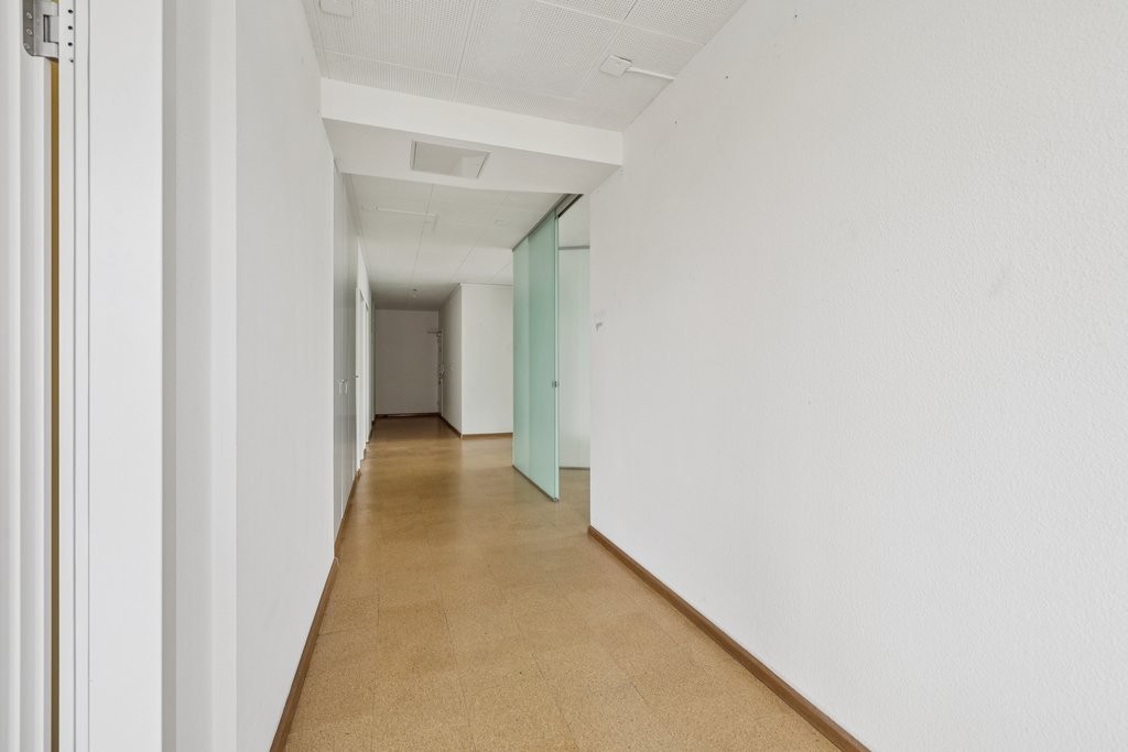 161m² cabinet