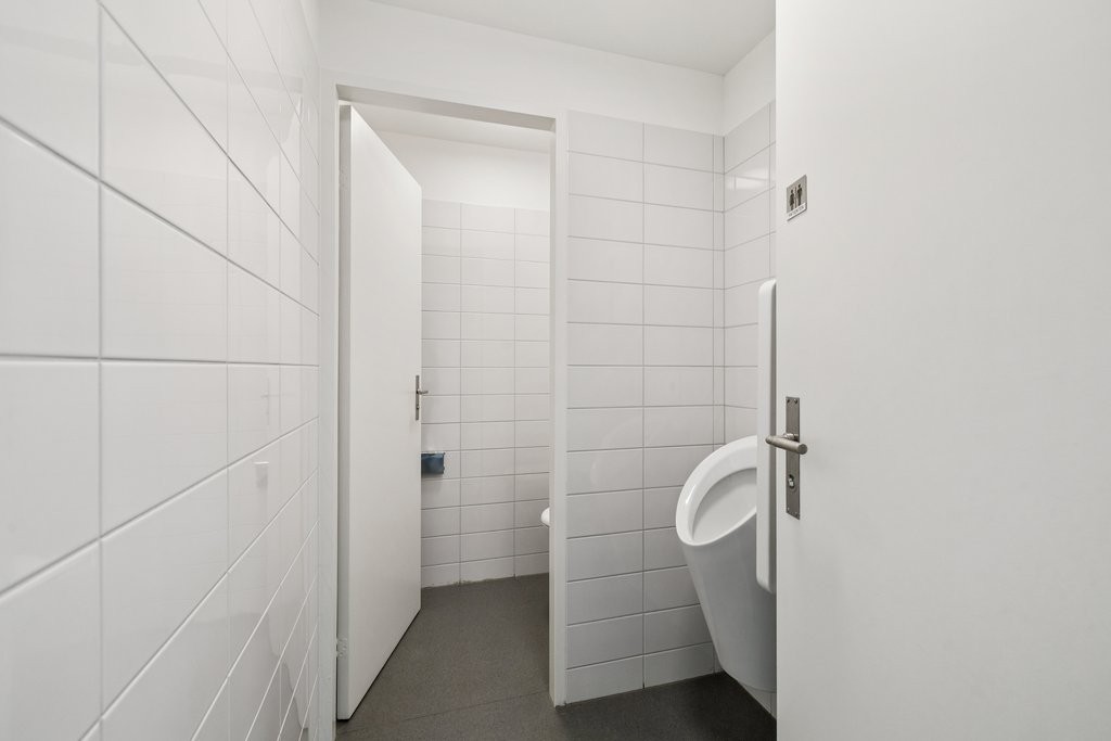 161m² cabinet
