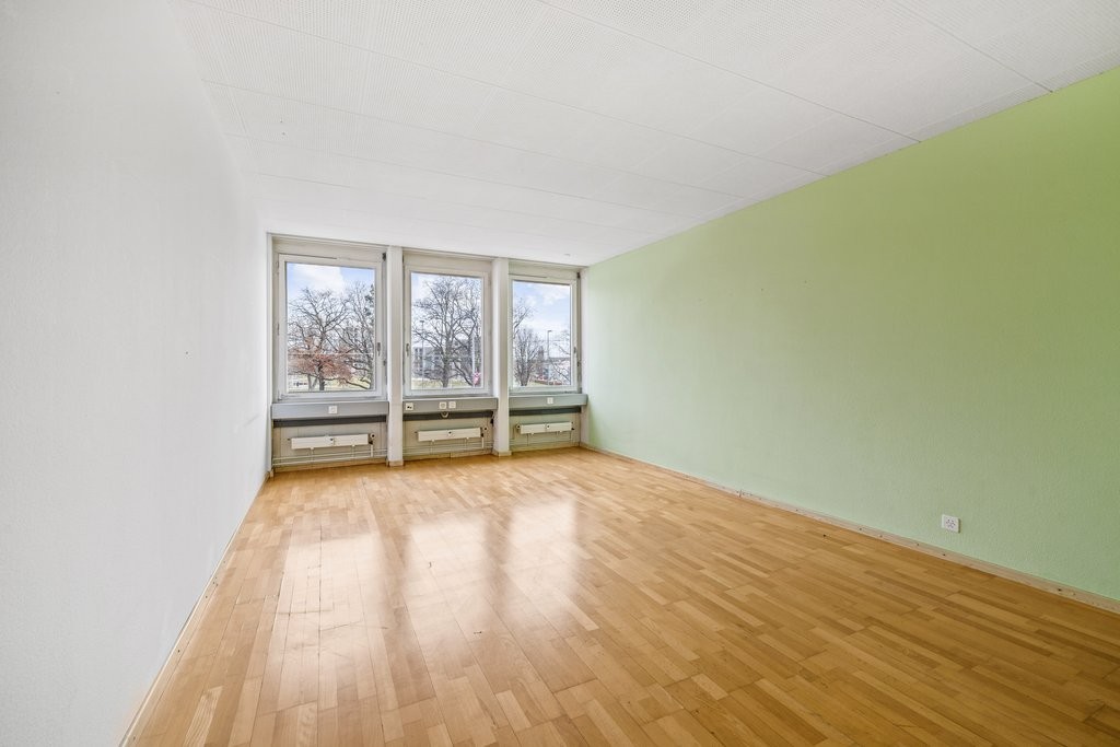 161m² cabinet