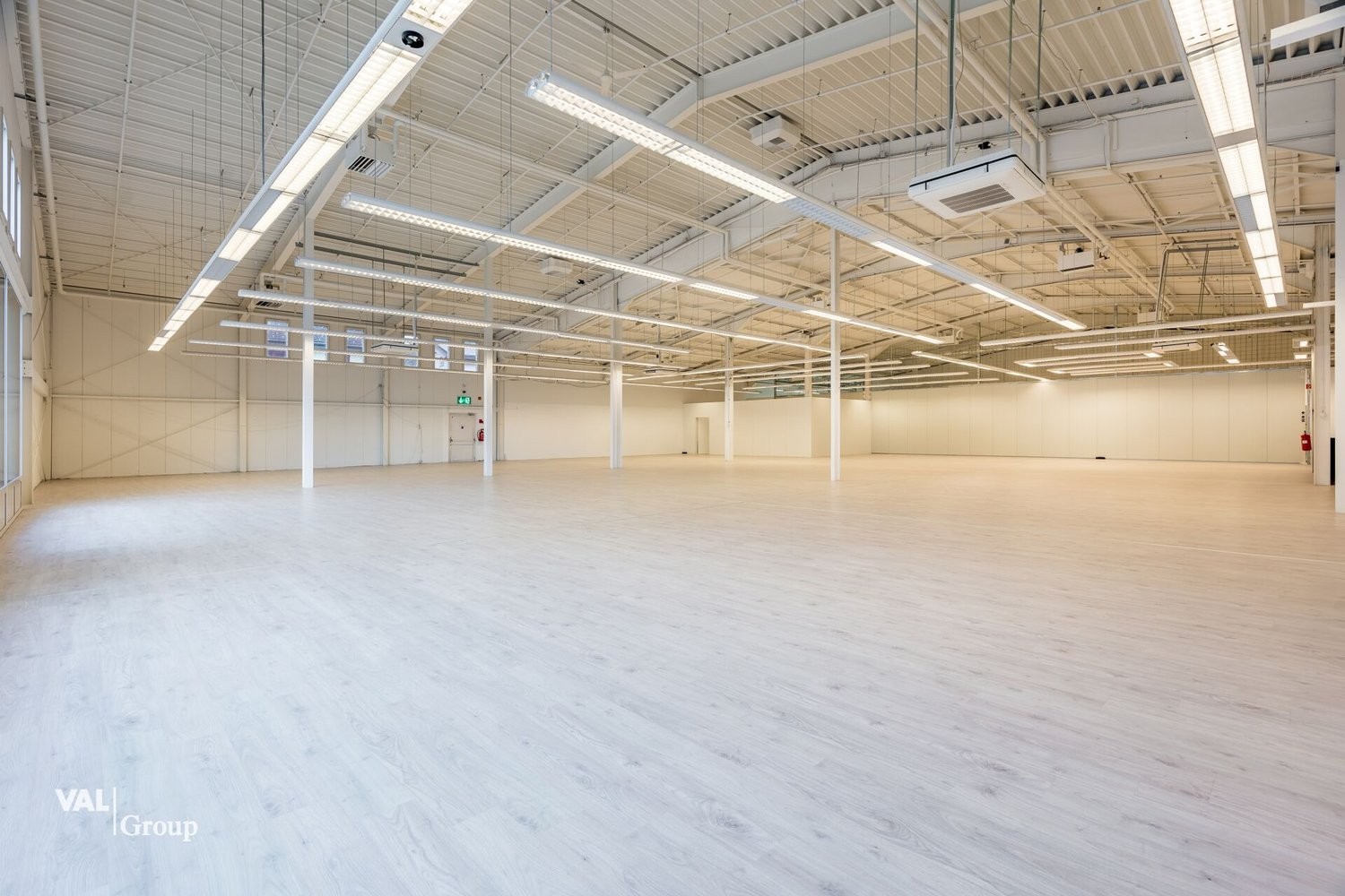1190m² commercial, photo 8 sur 10